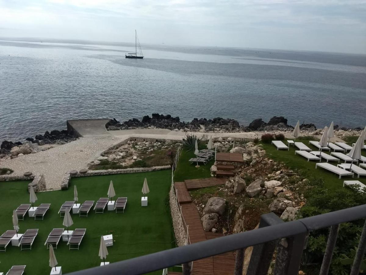 Casa Vacanze Vincenzo E Rosanna Castro  Exterior foto