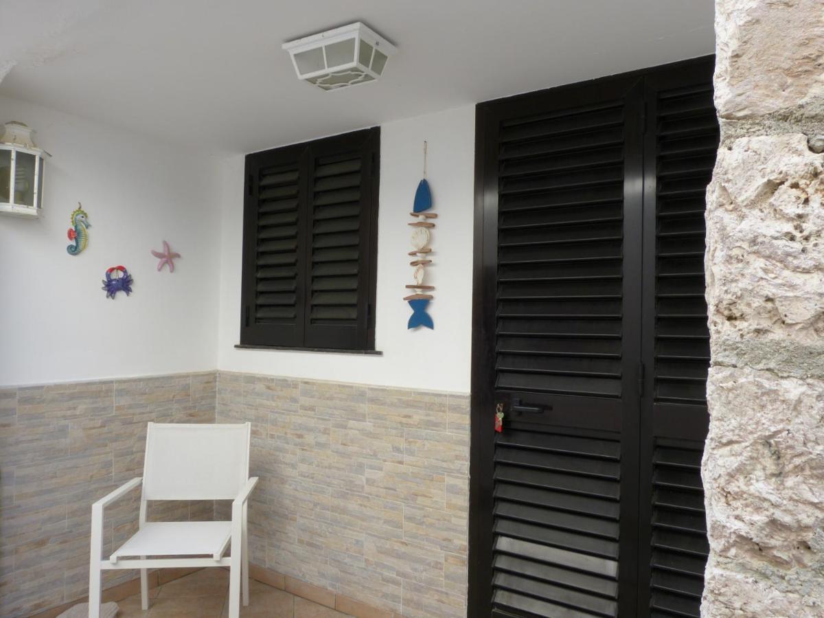 Casa Vacanze Vincenzo E Rosanna Castro  Exterior foto